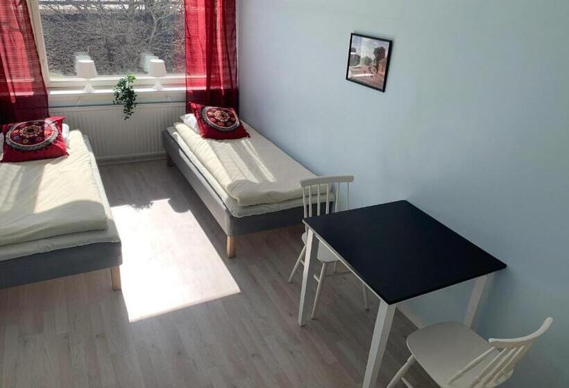 带共用浴室的标准房间, Motel  69 Lovisa