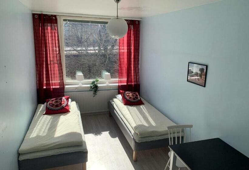 带共用浴室的标准房间, Motel  69 Lovisa