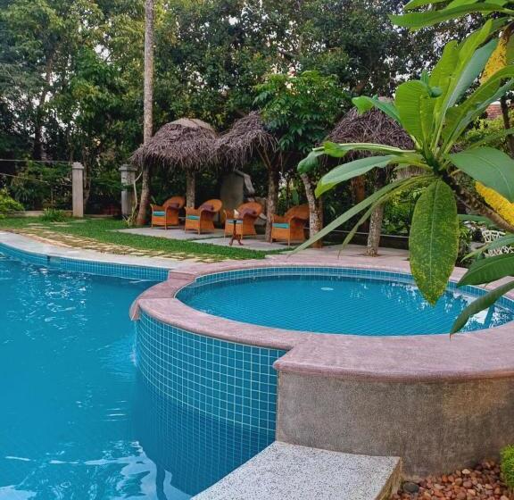 발코니가 있는 스위트, Marari Beach Bungalow Resort Alleppey