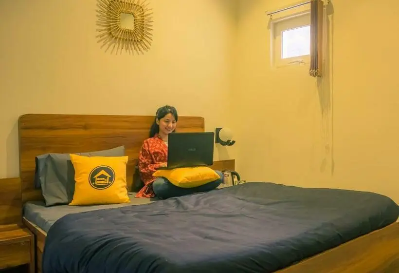 デラックスルーム, The Hosteller Jeolikote