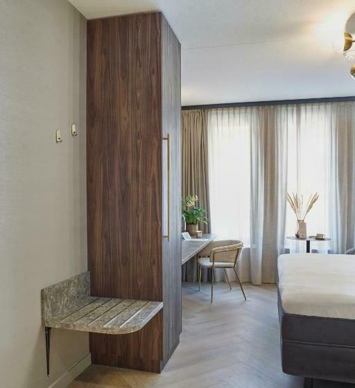 디럭스 룸, Breathe Hotel Leiden