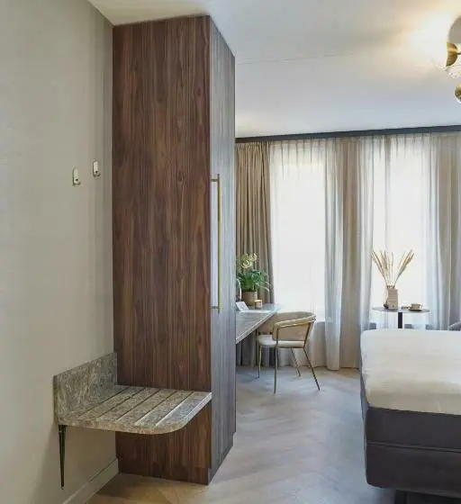 اتاق لوکس, Breathe Hotel Leiden