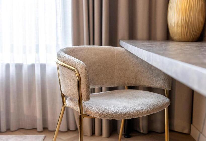 디럭스 룸, Breathe Hotel Leiden