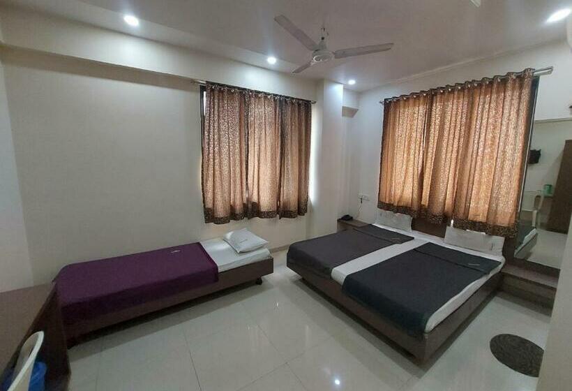 غرفة قياسية ثلاثية, Archana