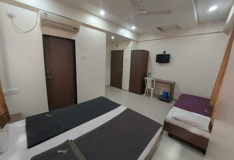 غرفة قياسية ثلاثية, Archana