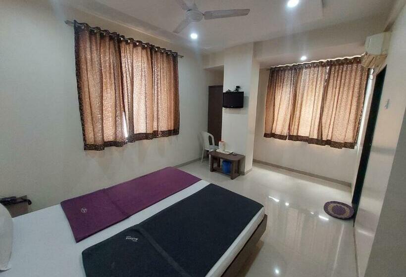 غرفة قياسية, Archana