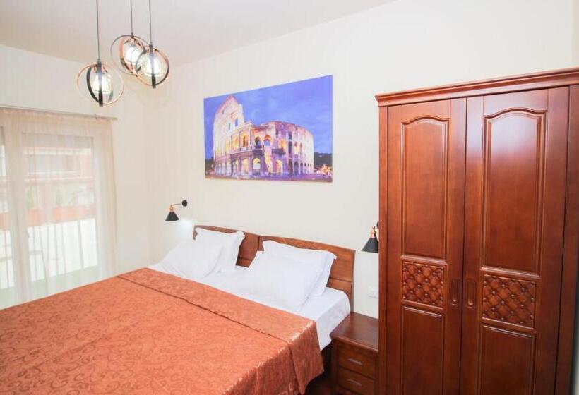 اتاق لوکس, International Ohrid