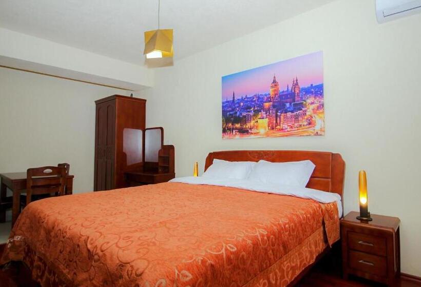 استودیو استاندارد با تخت کینگ, International Ohrid