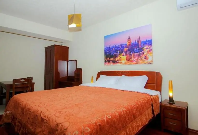 استودیو استاندارد با تخت کینگ, International Ohrid