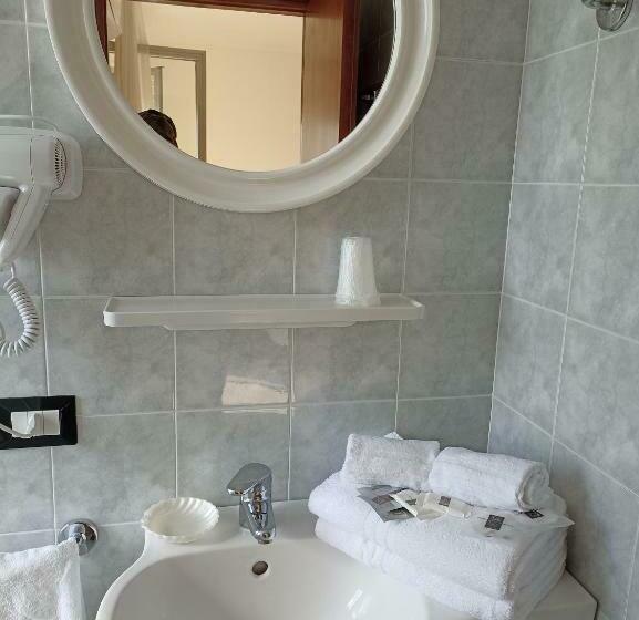 豪华房间, La Playa