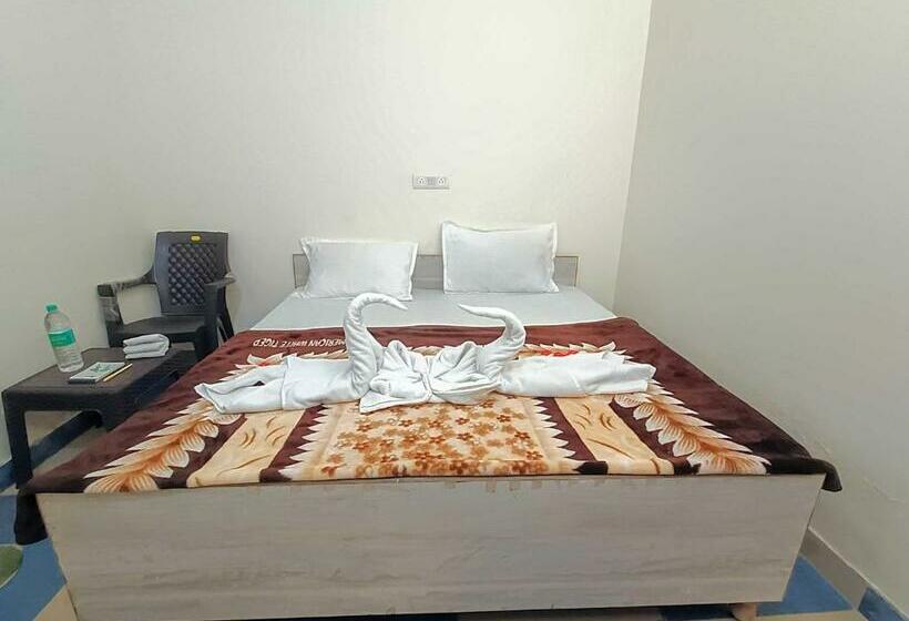 Трехместный Номер Классика, Oyo 80848c  Pride Inn