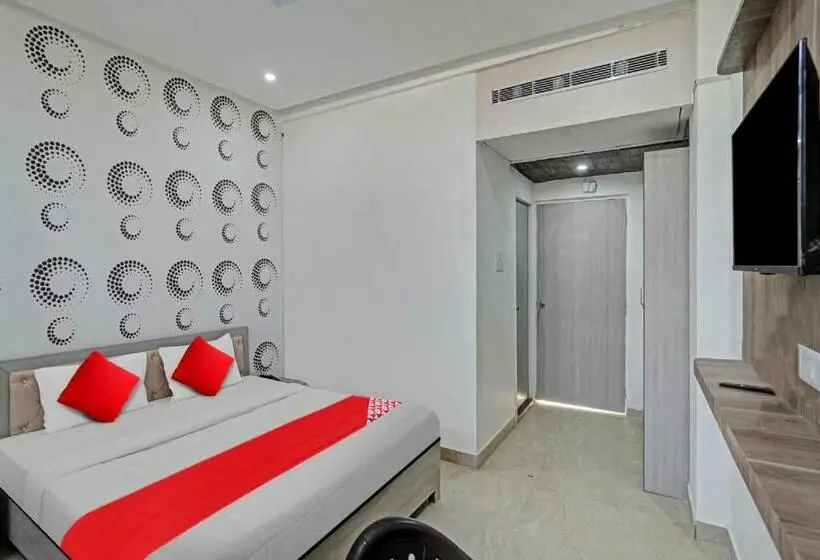 اتاق لوکس سه تخته, Oyo Flagship 80829 Sidhi