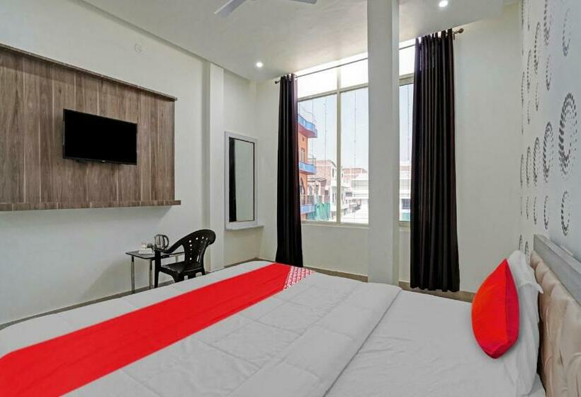 اتاق لوکس سه تخته, Oyo Flagship 80829 Sidhi