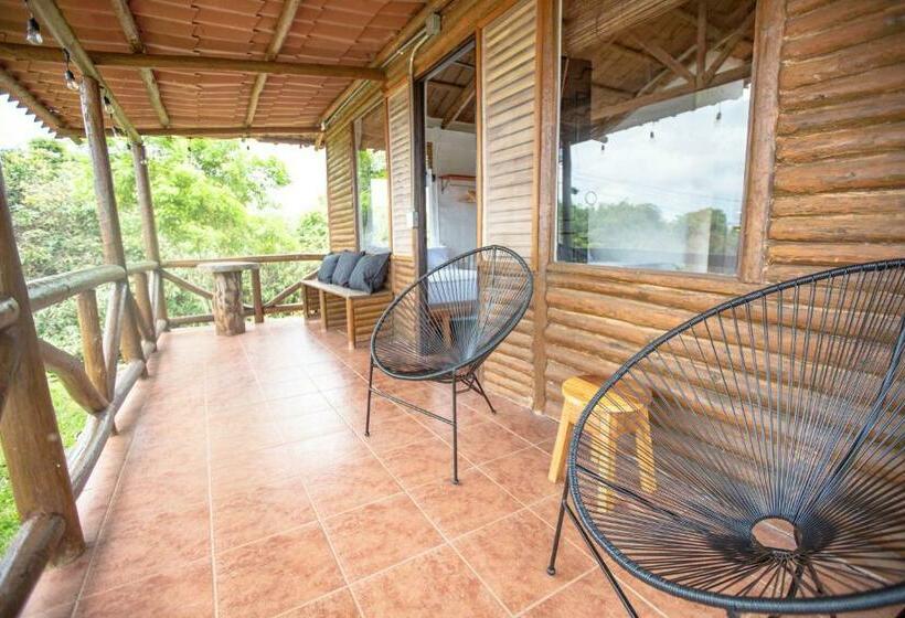 غرفة ديلوكس مزودة بشرفة, Buen Camino Hotel, San Mateo