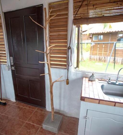 غرفة ديلوكس مزودة بشرفة, Buen Camino Hotel, San Mateo