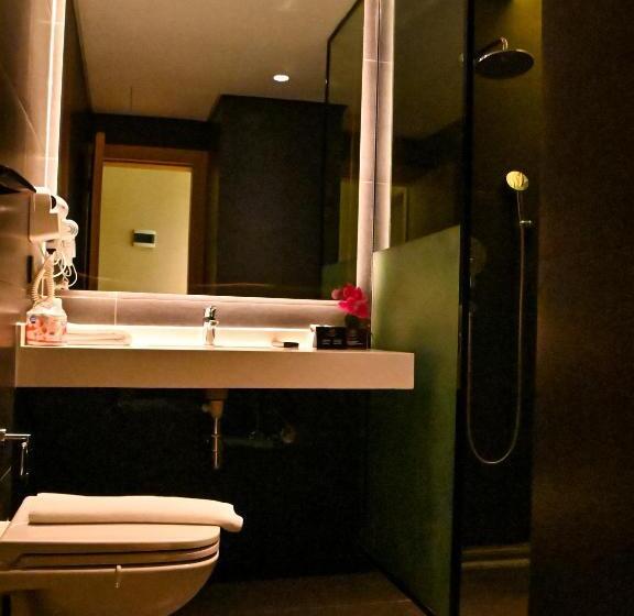 اتاق لوکس, Vertigo