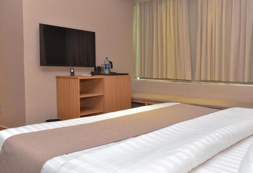 Deluxe Suite King Bed, Vertigo