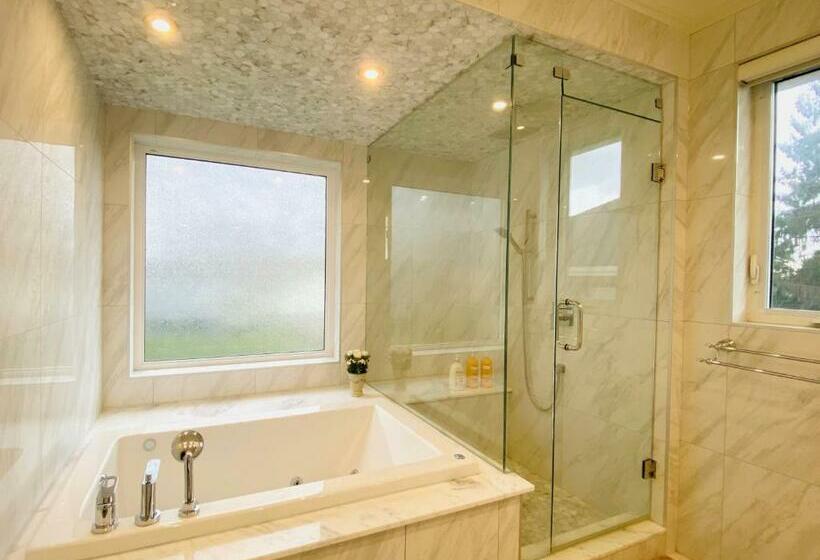 スーペリアールーム, Vancouver Shangrila House