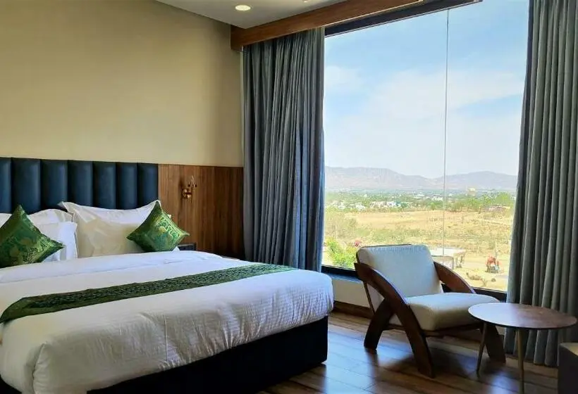 Quarto deluxe, Sterling Pushkar