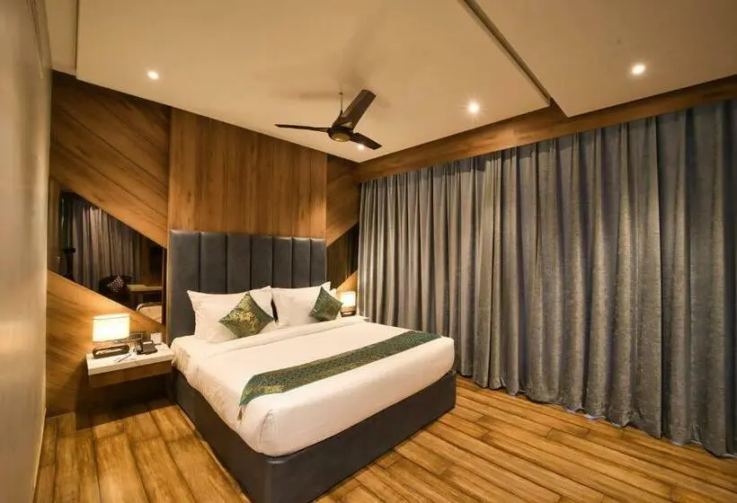 Suite Cama King, Sterling Pushkar