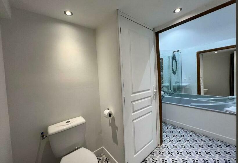 غرفة قياسية مطلّة علي الحديقة, Maison Riquet