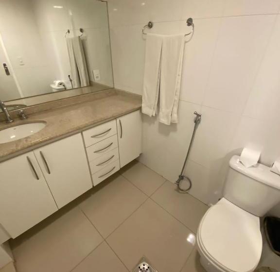 Трехместный Номер Стандарт Вид на Бассейн, Garvey Park