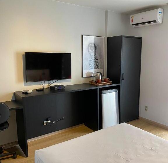 Quarto Triplo Economy, Garvey Park