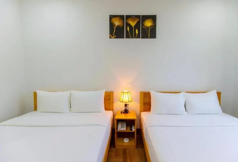 اتاق لوکس, Phạm Gia Phan Thiết
