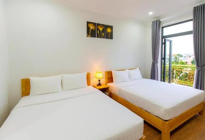 اتاق لوکس, Phạm Gia Phan Thiết