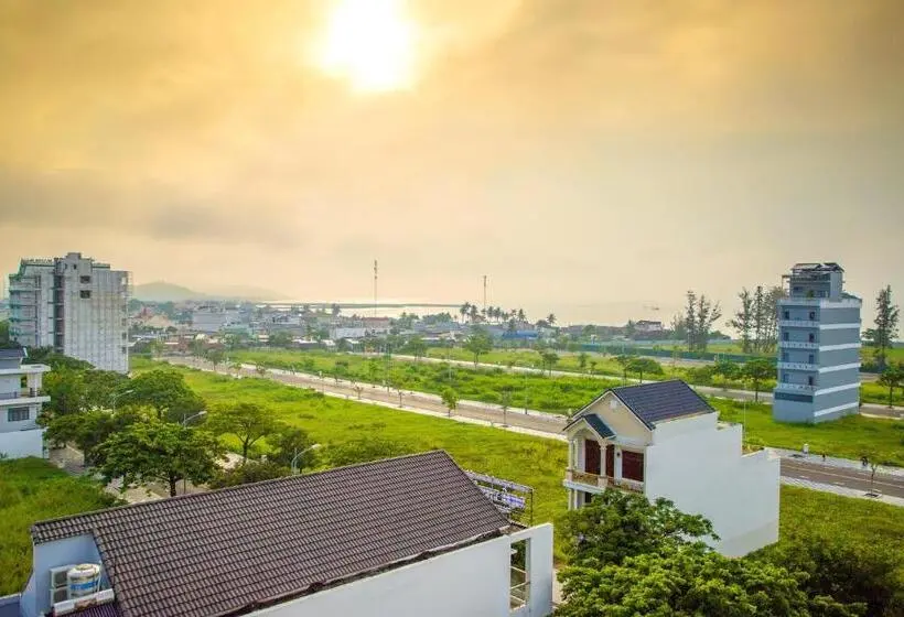 اتاق لوکس با بالکن و چشم‌انداز دریا, Phạm Gia Phan Thiết