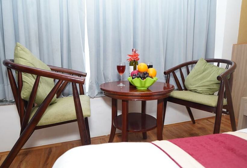 חדר דלוקס, Lotus Club Boutique