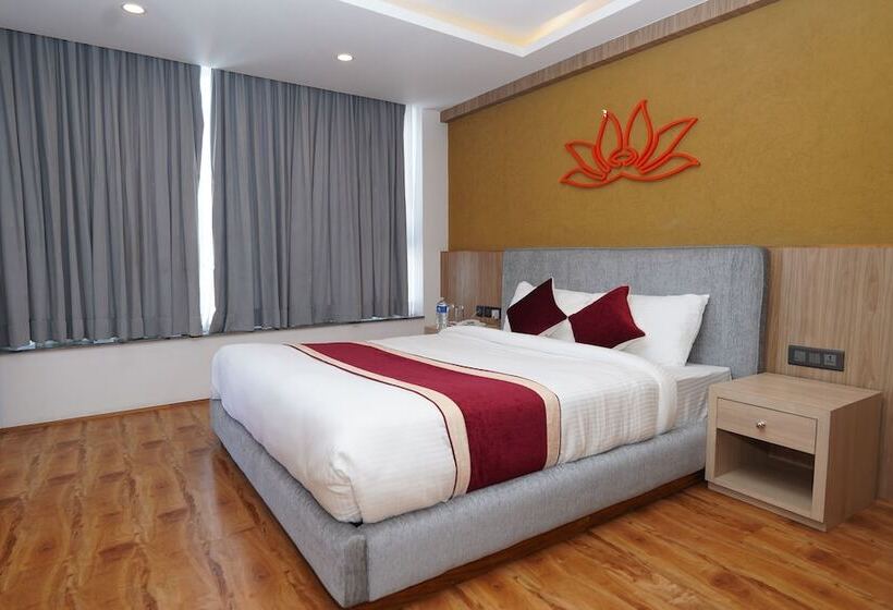 חדר דלוקס, Lotus Club Boutique