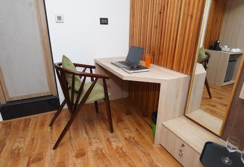 חדר סטנדרט, Lotus Club Boutique