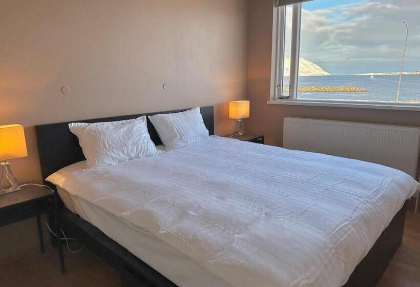 آپارتمان 1 خوابه با چشمانداز دریا, Waterfront Fjord House