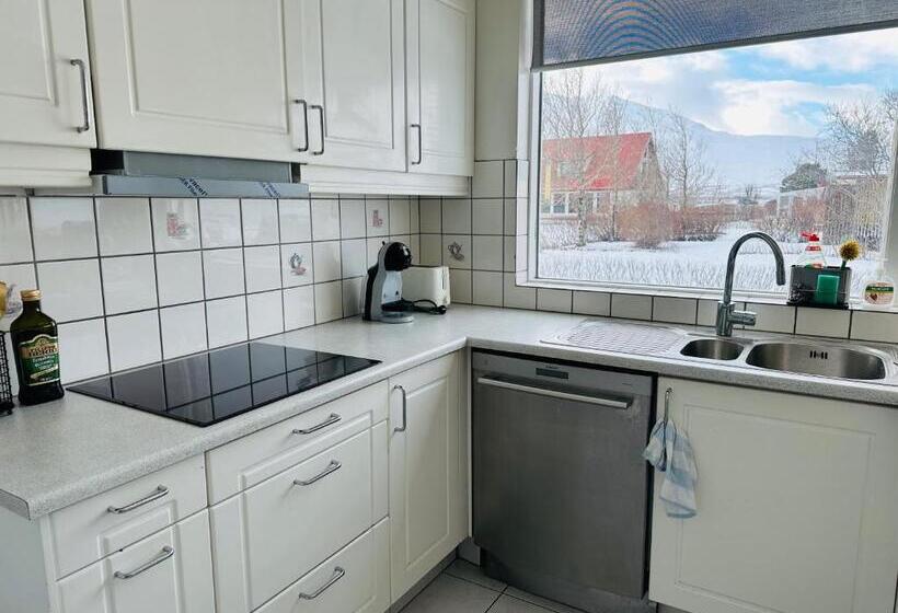 آپارتمان 1 خوابه با چشمانداز دریا, Waterfront Fjord House