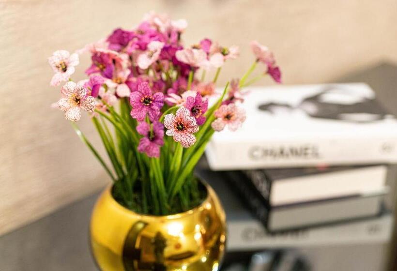 سوییت سوپریور, Yanna Apartment By Khaliques