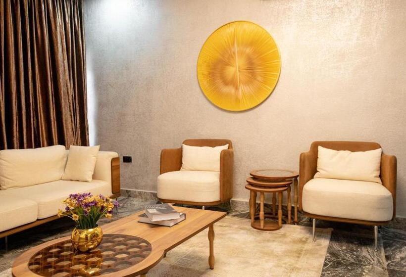 سوییت سوپریور, Yanna Apartment By Khaliques