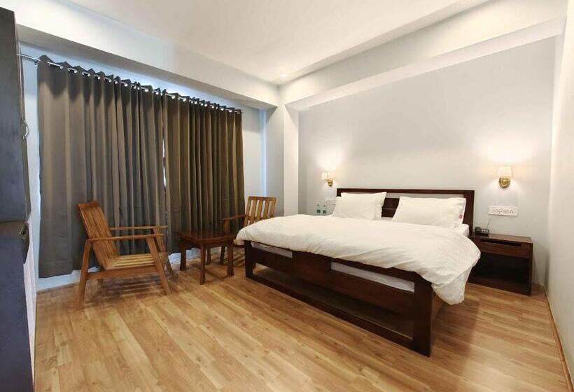 Quarto Estandar, Apricot Inn Kargil