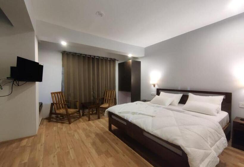 Quarto Estandar, Apricot Inn Kargil