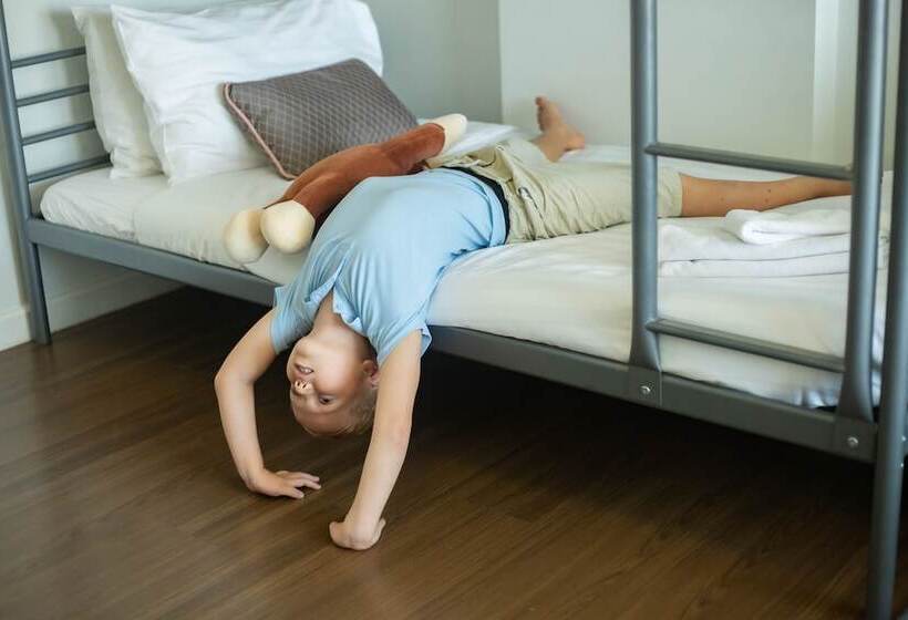 Cameră Familiară, First Choice Suites