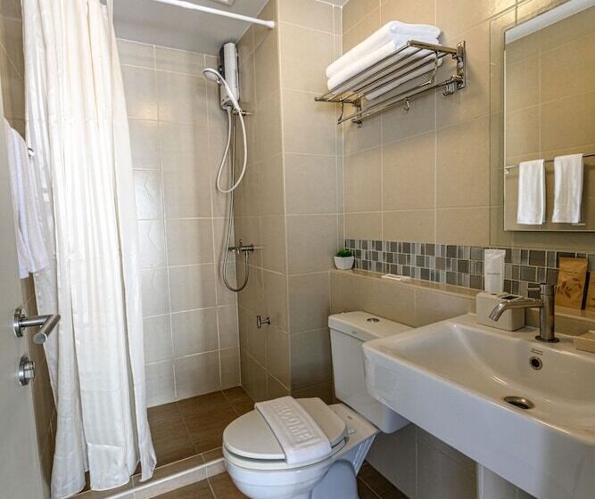 Cameră Familiară, First Choice Suites