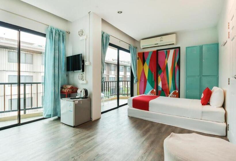 豪华三人间, Fin Hostel Phuket