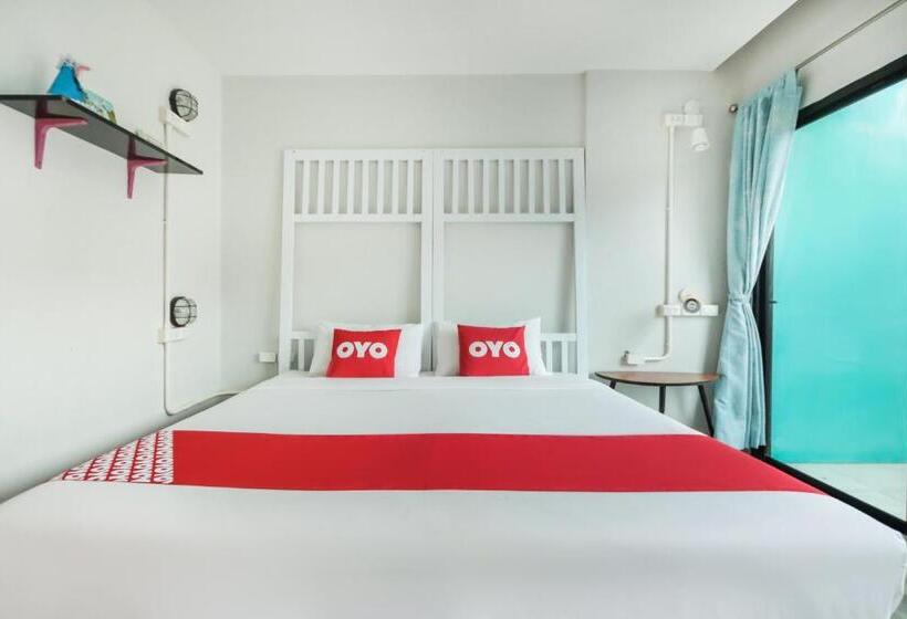 豪华三人间, Fin Hostel Phuket