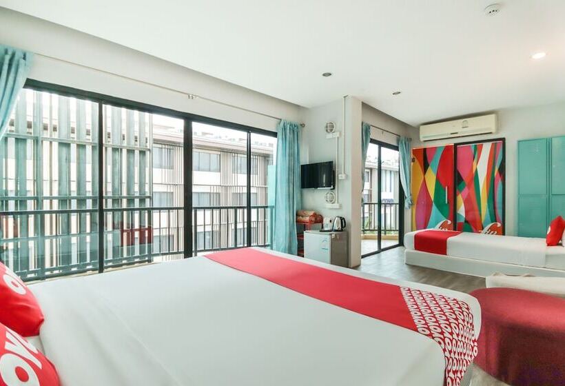 豪华三人间, Fin Hostel Phuket