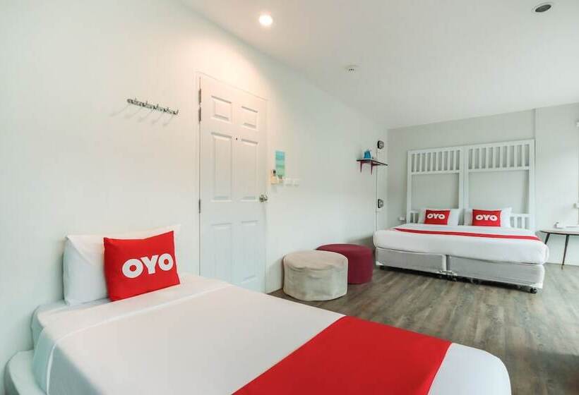 豪华三人间, Fin Hostel Phuket