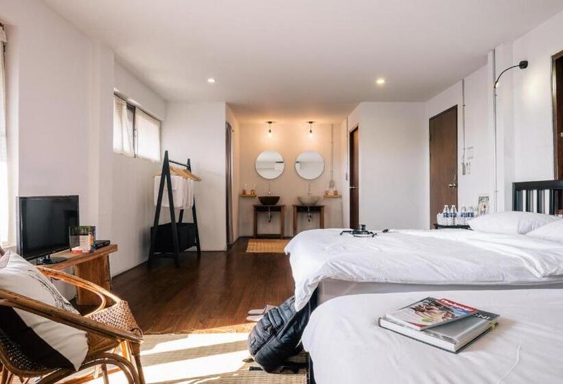 Семейный Номер, Happynest Inspiring Hostel