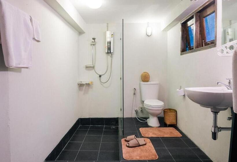 Номер Стандарт Индивидуальный, Happynest Inspiring Hostel