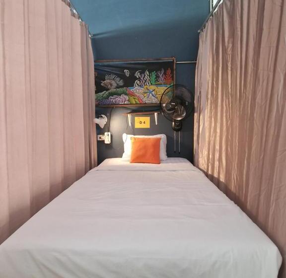 Кровать в Общей Комнате, Lemonade Boutique Inn