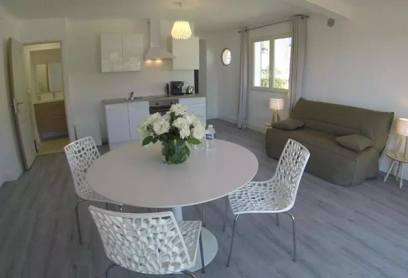 آپارتمان 1 خوابه با بالکن, Maison Carles Bnb