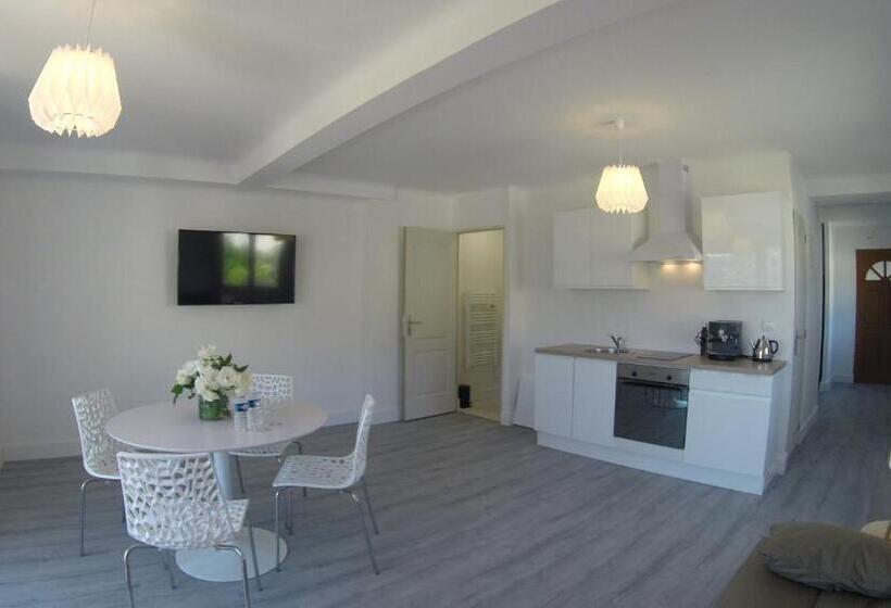 バルコニー付き１ベッドルームアパートメント, Maison Carles Bnb